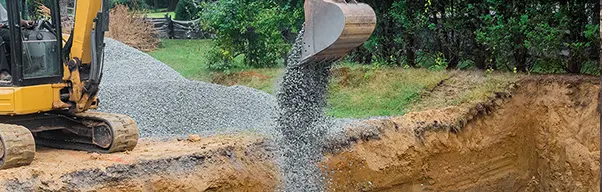 grävmaskin gräver husgrund